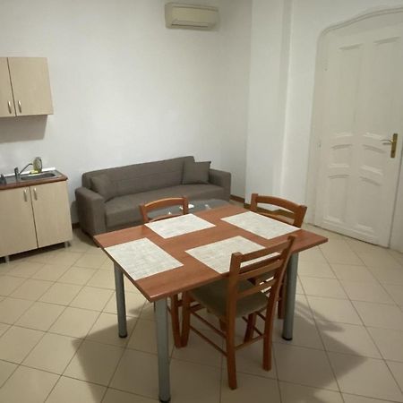 Apartament Piata Victoriei Timisoara Leilighet Eksteriør bilde